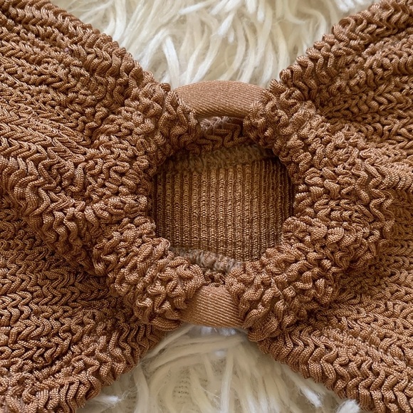 Sold hunza g crinkle gloria bikini set in metallic cocoa - Picture 8 of 10